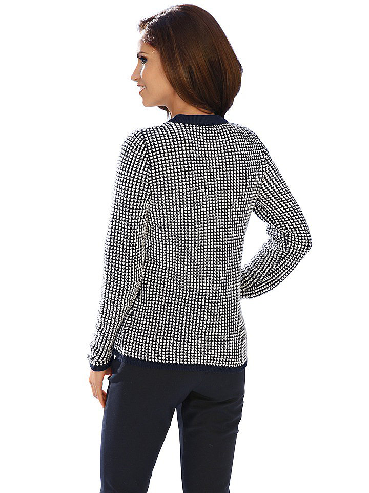 Krátký pletený svetr