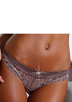 Tanga, Marie Claire